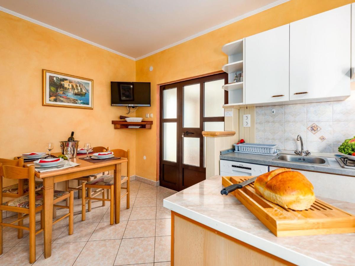 Holiday Home Hacienda - Pzn316 By Interhome Tinjan Екстериор снимка