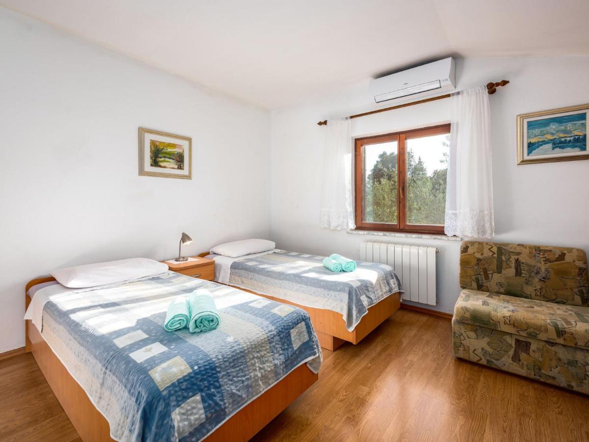 Holiday Home Hacienda - Pzn316 By Interhome Tinjan Екстериор снимка