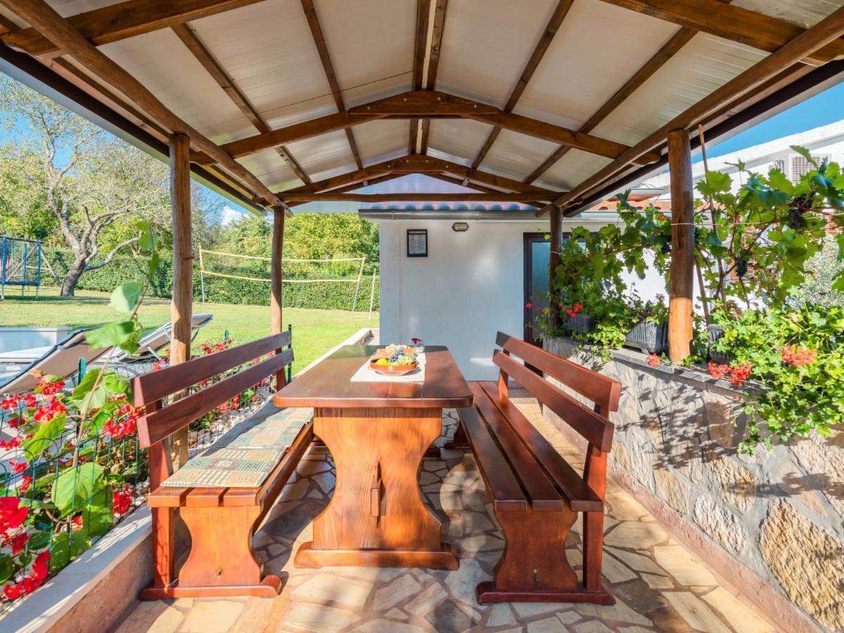 Holiday Home Hacienda - Pzn316 By Interhome Tinjan Екстериор снимка